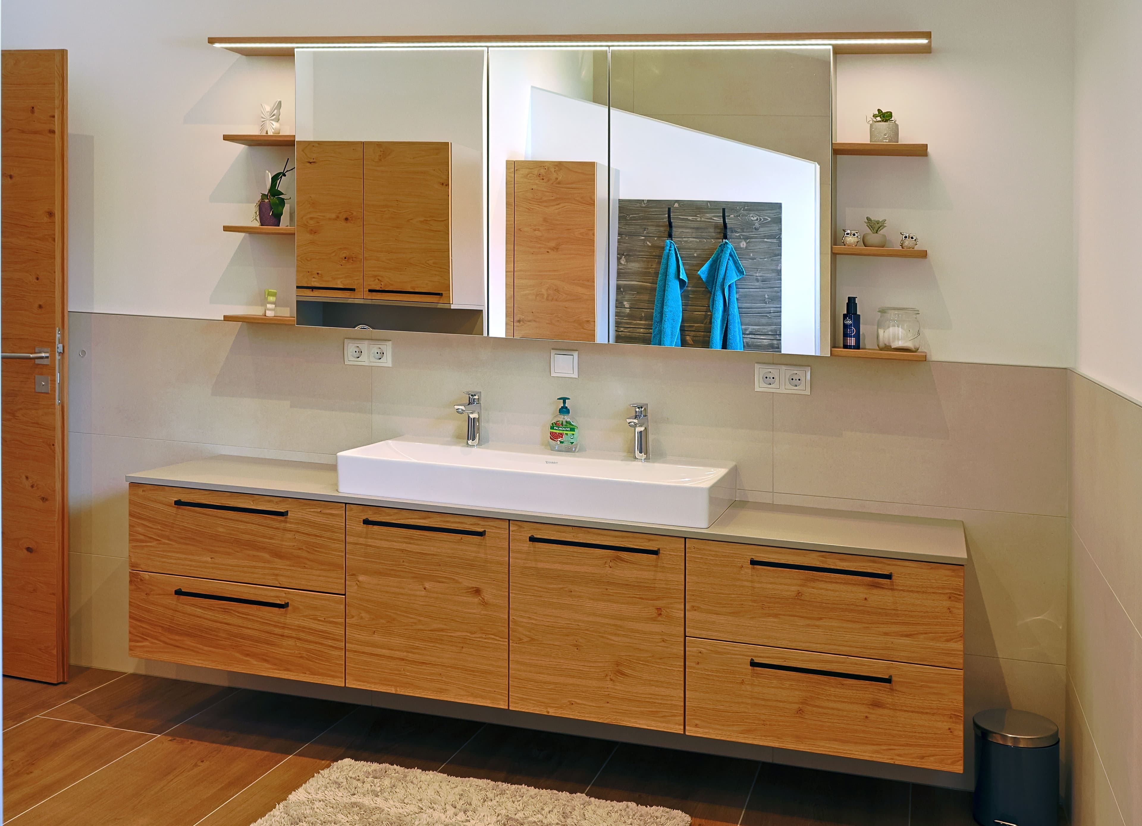 Badmöbel aus Eiche - Bild 1