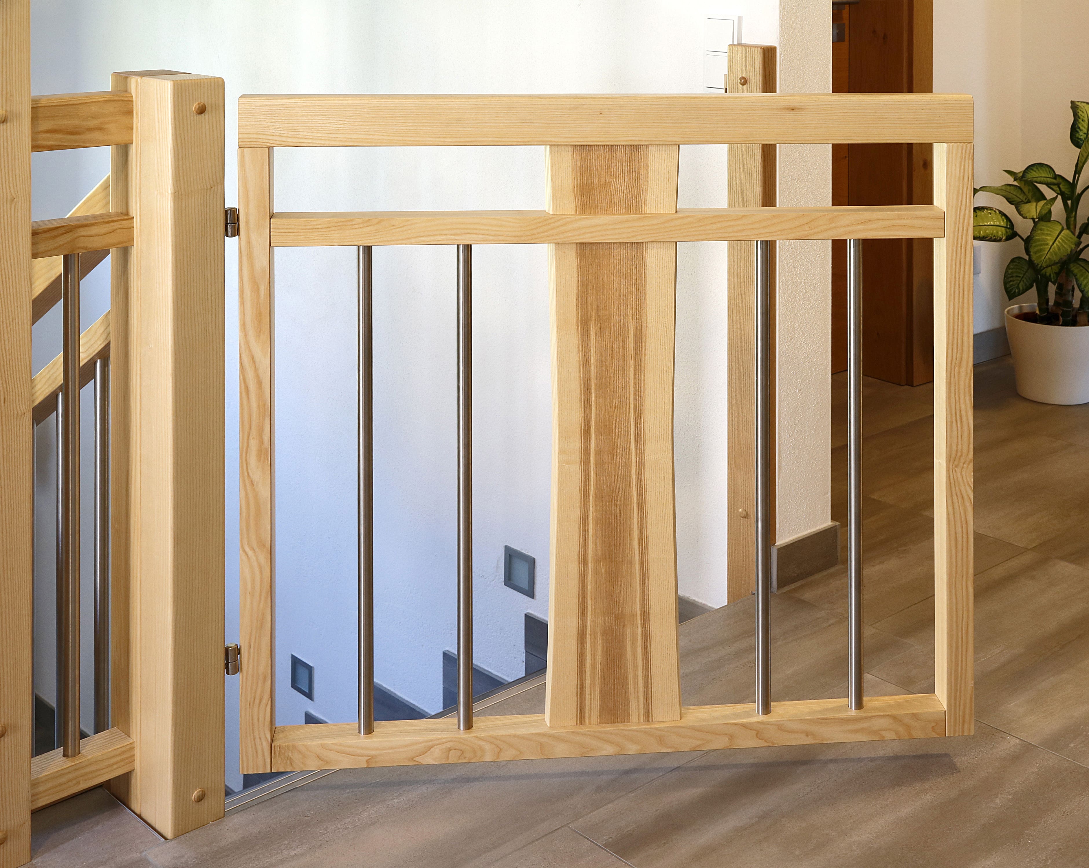 Kindersicherung aus Kernesche und Edelstahl